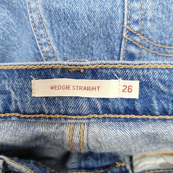 Levi's Premium Womens Wedgie Straight Button Fly Jeans Size 26 Blue Medium Wash - Picture 5 of 7